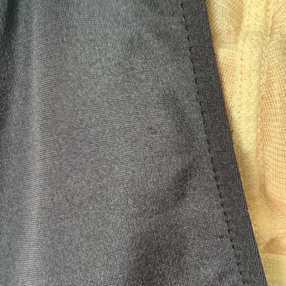 Vintage Black One Piece Skirted Swimsuit or Swimdress White Trim Built-in Cups - Picture 16 of 16